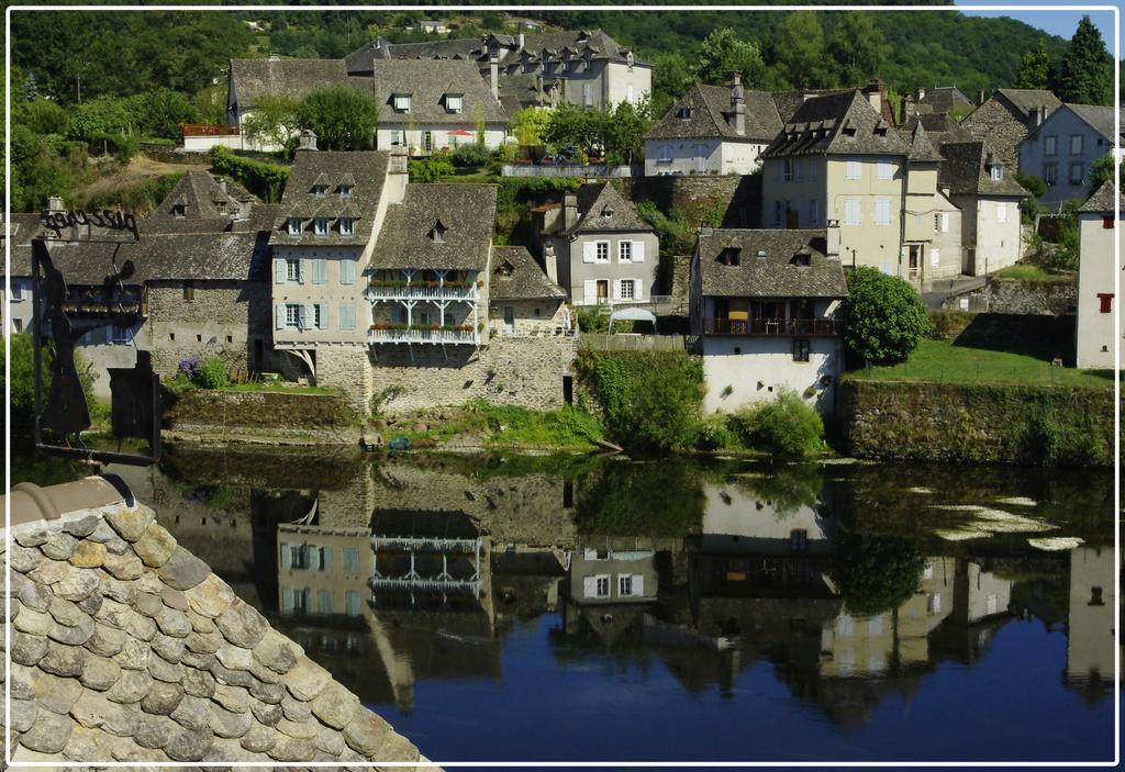 Gite De La Genevriere Saint-Chamant Bagian luar foto