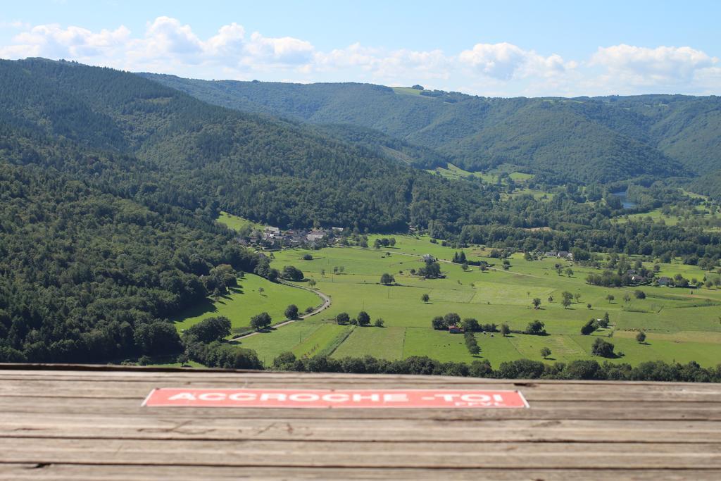 Gite De La Genevriere Saint-Chamant Bagian luar foto