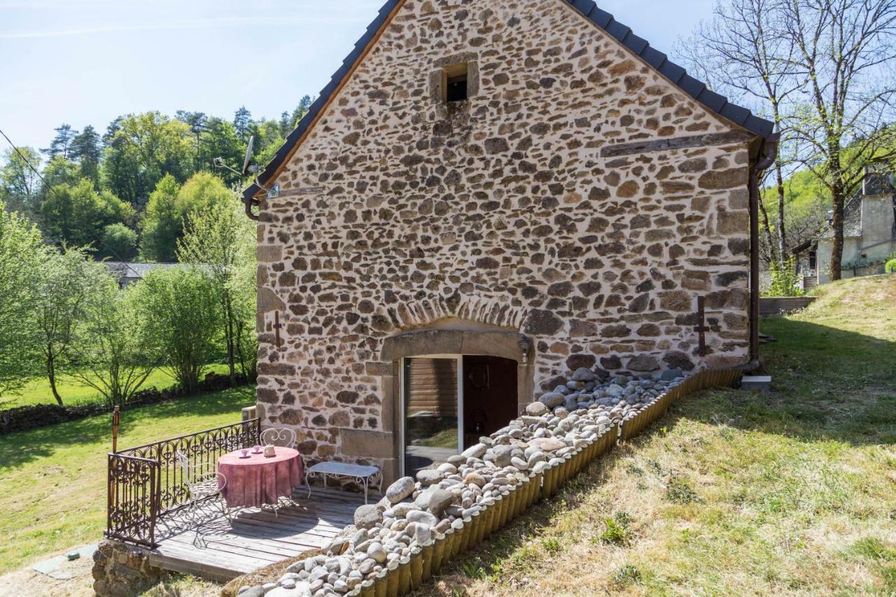 Gite De La Genevriere Saint-Chamant Bagian luar foto